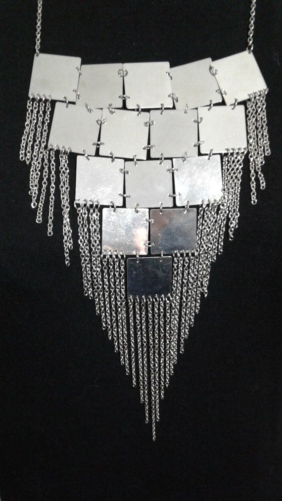 VTG-Silver Toned Long Triangular Mirrored Necklace