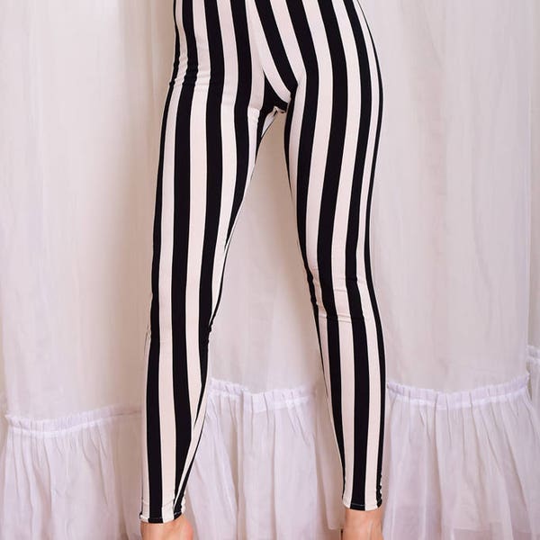 Striped stretchy Leggings. Black and White Vertical Stripe Yoga Pants. High Waisted Cotton leggings. Prisoner Pants. Jail Leggings.