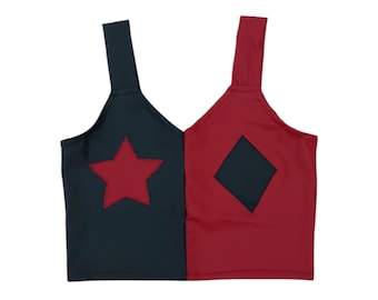Top de cosplay em couro sintético vermelho e preto, ideal para fantasia de Halloween.