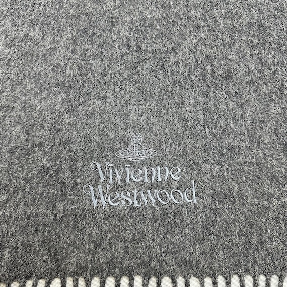 【送料&関税込】Vivienne Westwood Embroidered Wool Blend Ray 14869083-6935118313905726.jpg