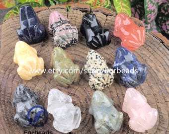 1.5inch Carved Gemstone Frog Statue Desk Decor,Healing Crystal Animal Figurine Home Decoration Gifts