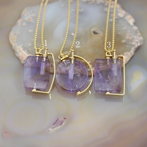 Natural Amethyst Rotatable Perfume Bottle Pendant Necklaces,Healing Crystal Quartz Gemstone Essential Oil Diffuser Vial Charms Jewelry Gifts