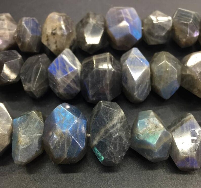 26pcs,Natural Labradorite nugget pendant,Faceted slice Raw Labradorite nugget Charms Necklaces Jewelry Crafts,14-16x18-22mm