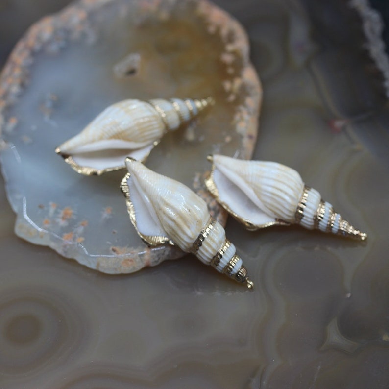 5-10pcs,Sea Snail Pendants Charms Bulk,Gold Plated Edged Beach Conch Shells DIY Bracelet Necklaces Earrings Supplies Jewelry Wholeasles