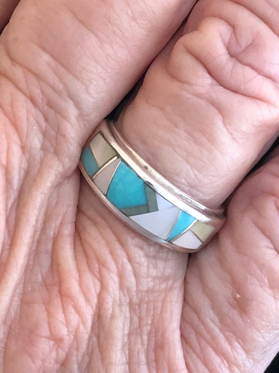 Eye Catching Native American Navajo Pink Conch Shell Sterling Silver Ring Eye Catching Native American Navajo Pink Conch Shell Sterling Silver Ring