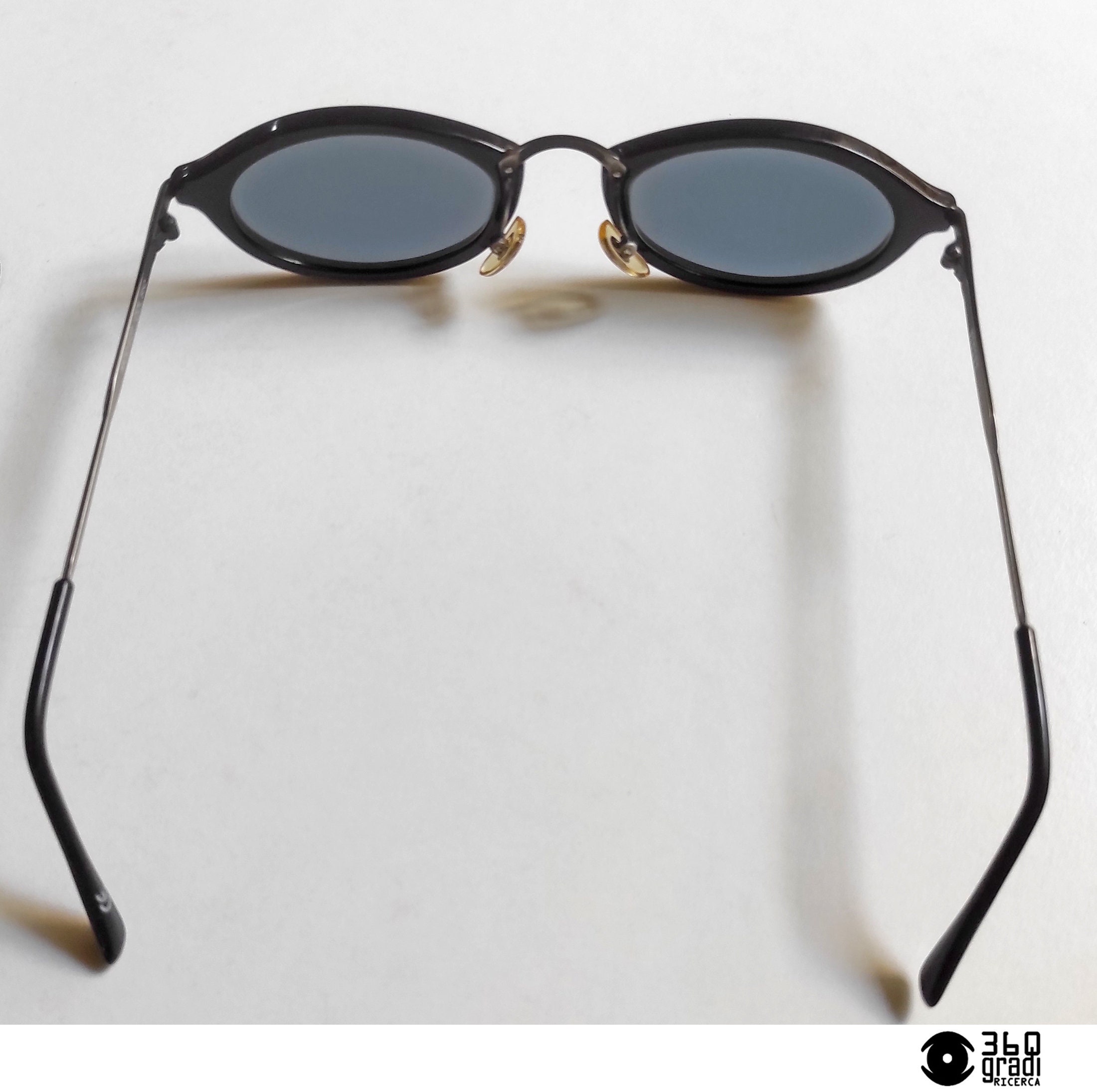 Vintage Sunglasses versus E27 Ce 2000s - Etsy