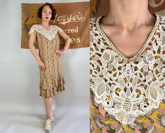 1920s Flighty Flapper Frock | Vintage 20s Pink Yellow White and Black Speckled Deco Print Cotton Dress w/Lace Shawl Capelet Collar | Small