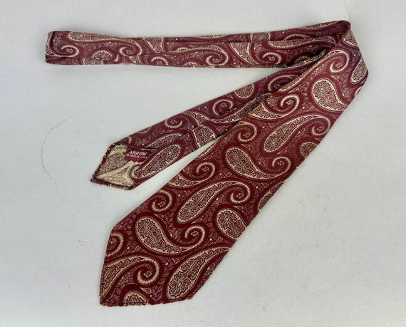 1930s Dancing Paisleys Necktie | Vintage 30s Stained Glass Swirls Silk Brocade Self Tie in Cream White and Maroon Red by Arrow