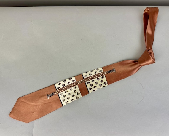 1950s Regal Reginald Necktie | Vintage 50s Rose Gold Silk Satin Self Tie Cravat with Yellow Columns and Fleur De Lis in White Boxes
