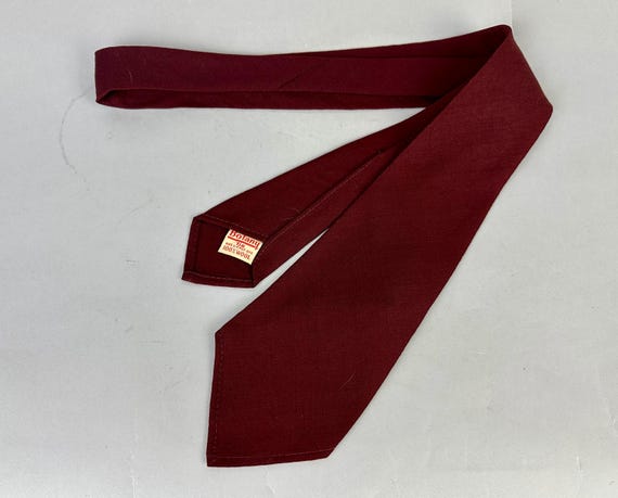 1930s Measured Mind Maroon Necktie | Vintage 30s Solid Dark Red Wool Self Tie Cravat by "Botany"
