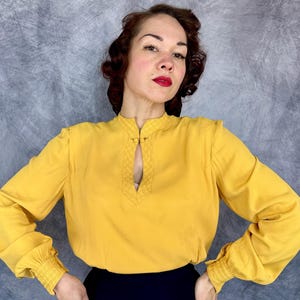 1940s The Perfect Match Blouse | Vintage 40s Yellow Rayon Crepe Poet Sleeve Button Back Shirt Top w/Diamond Check Quilting | Medium Large XL image 9