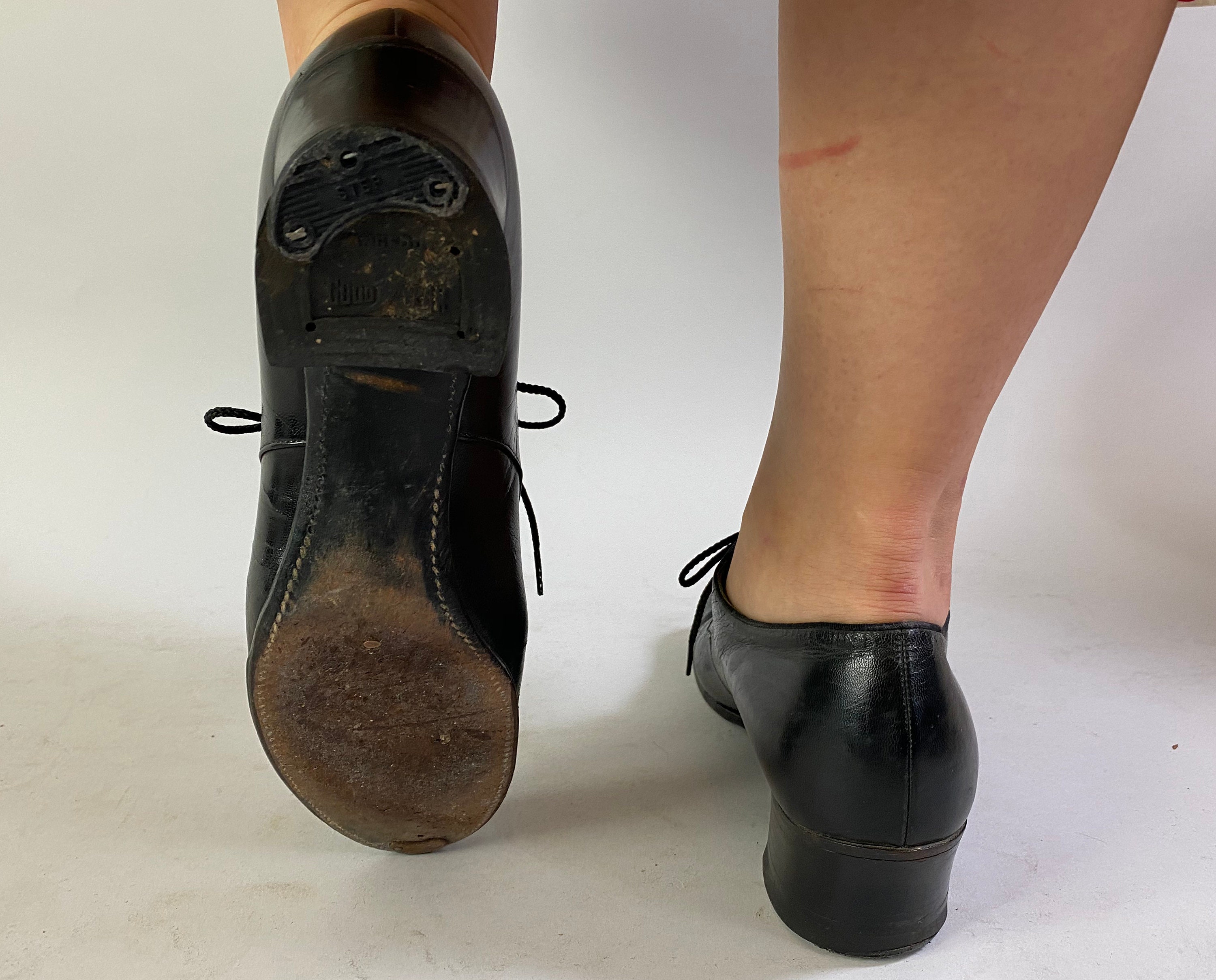 1930s Dandy Dancing Oxfords | Vintage 30s Black Leather Lace Up