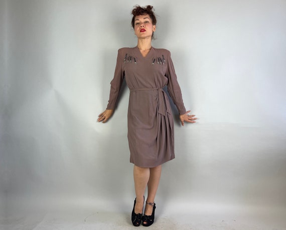 1940s Flashy Feathers Frock | Vintage 40s Taupe R… - image 2