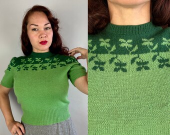 1940s Luck of the Irish Pullover | Vintage 40s Dark and Light Green Color Block Wool Knit Sweater Jumper with Puff Sleeves | Medium Large