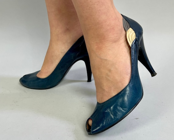 Vintage Ride the Wave Pumps | 80s-does-50s Navy B… - image 1