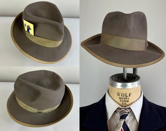 1940s Dapper Dan Fedora | Vintage 40s Dove Grey Beaver Felt Royal Stetson Whippet Hat with Silver Grosgrain Ribbon Band | Size 7&1/8 Medium