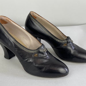 1930s Alluring Audrey Pumps Vintage 30s Black Leather With Silver ...