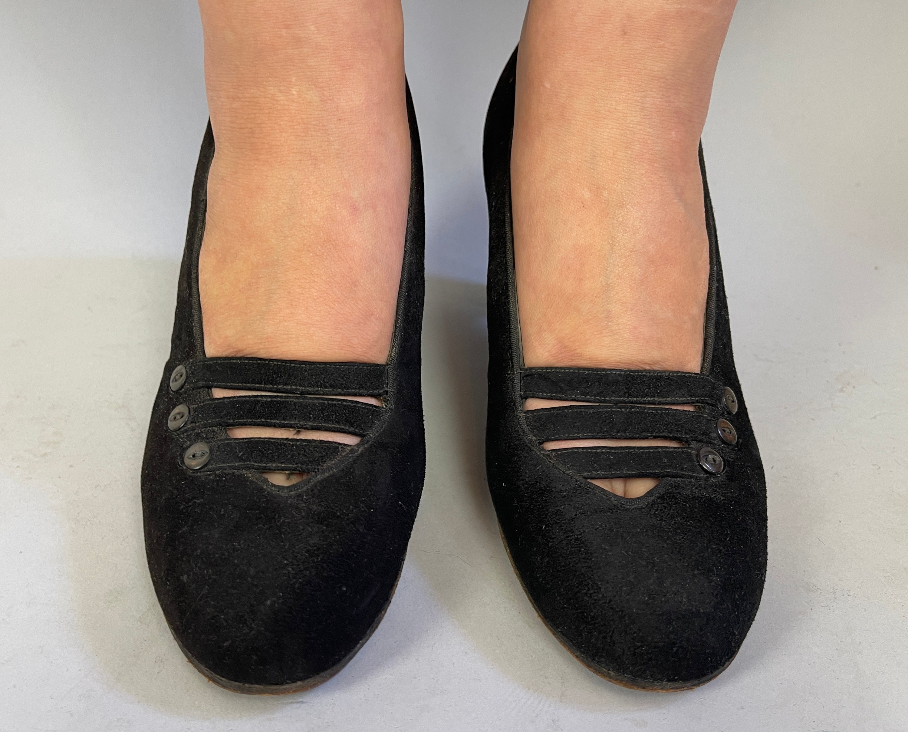 1930s Deco Darling Pumps | Vintage 30s Noir Black Suede Leather Low ...