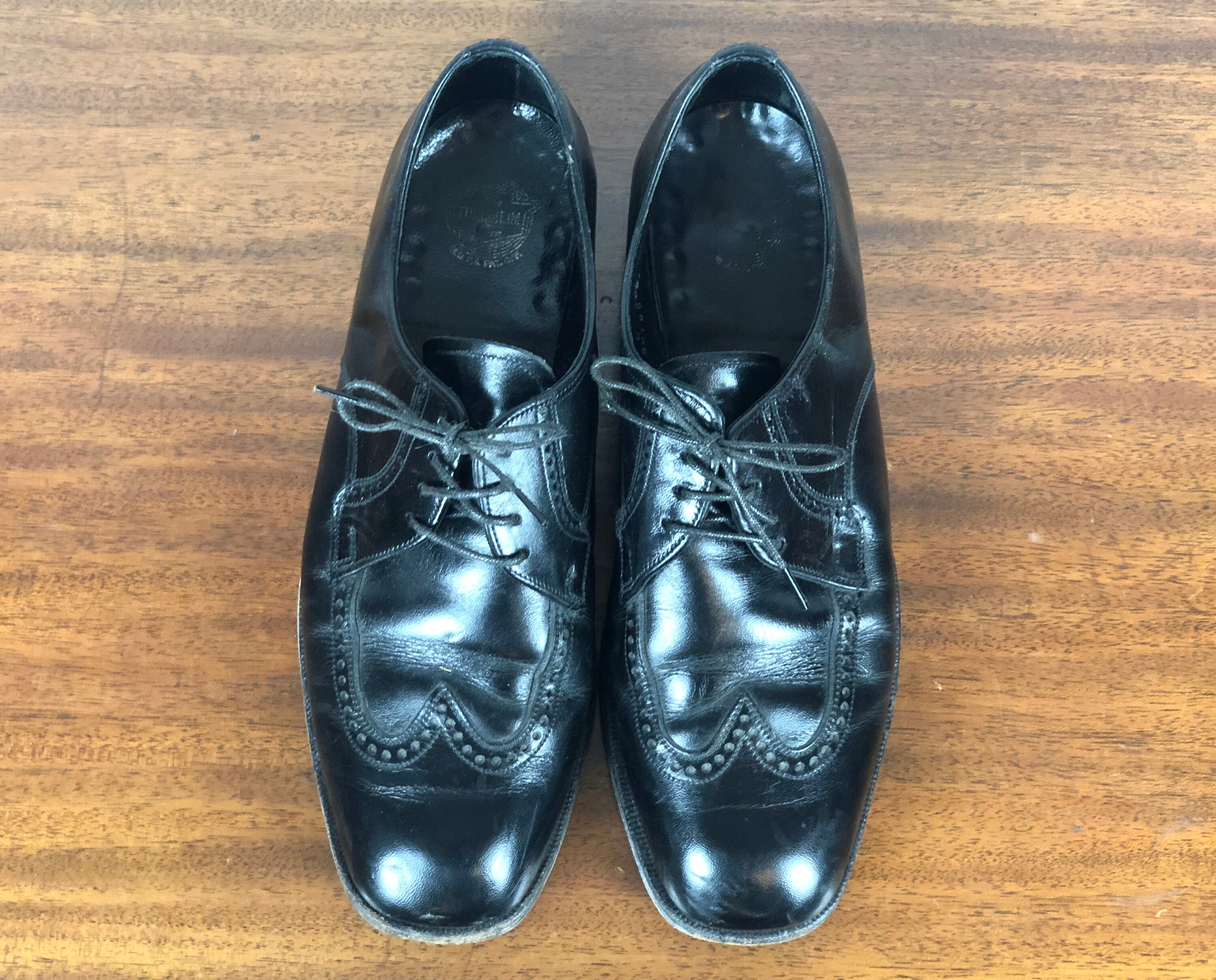 1960s Florsheim Men's Wingtip Shoes | Vintage 60s Black Leather Oxfords ...