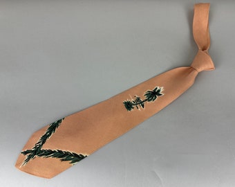 Cravatta "Palm Island" degli anni '40 / Cravatta vintage anni '40 in crêpe di seta rosa polveroso con palme verdi