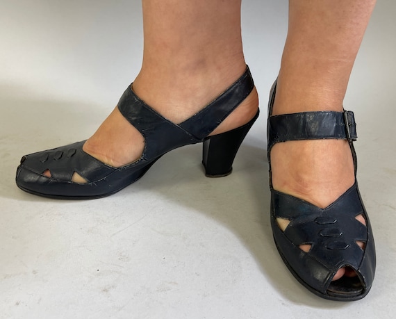 1940s Summer Sassy Shoes | Vintage 40s Navy Blue Leather Comfortable Heel Peep Toe Ankle Strap Pumps Sandals w/ Cutouts | Size US 8.5 8&1/2