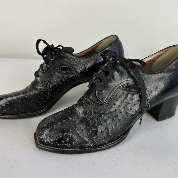 1940s Perfectly Perforated Lace Up Oxfords | Vintage 40s Black Leather Comfortable Heel Nurse Shoes w/ Perforation Holes | Size 7.5 7&1/2 US