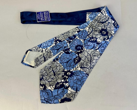 1940s Wonderful Wide Windsor Necktie | Vintage 40s Deadstock Blue Periwinkle Silver and White Rayon Satin Floral Self Tie Cravat