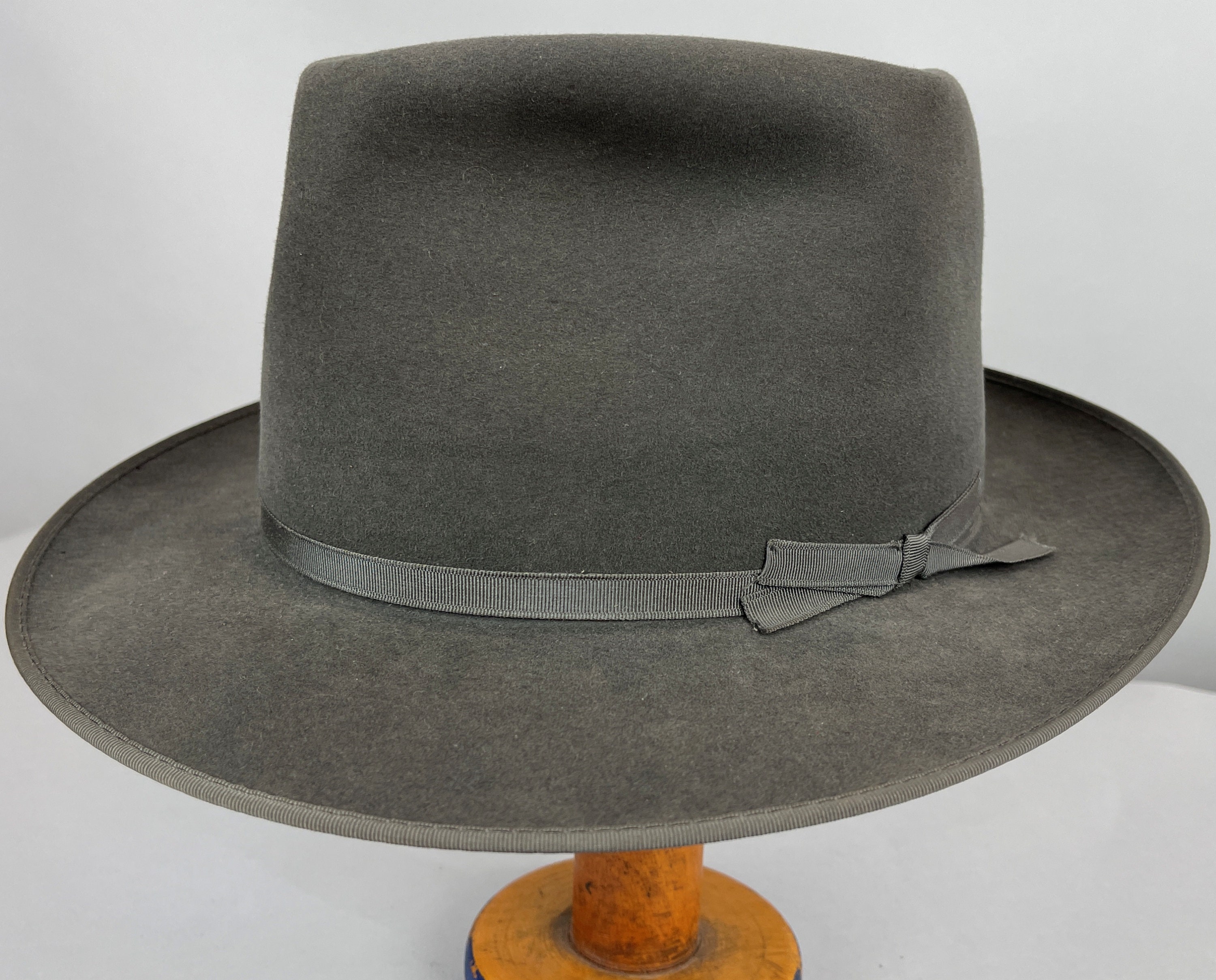 in verlegenheid gebracht Vrijstelling aansluiten 1950s Stylish Stetson Fedora | Vintage 50s Pewter Grey Fur Felt Mens Hat  with Narrow Grosgrain Ribbon Band | Size 7 1/8 Medium
