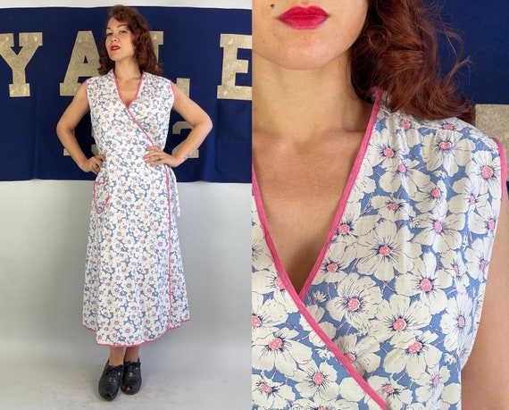 1930s Lazy Daisy Wrap Dress | Vintage 30s White and Blue Flower Print Cotton Summer Frock with Pocket and Pink Piping | Large Extra Large XL