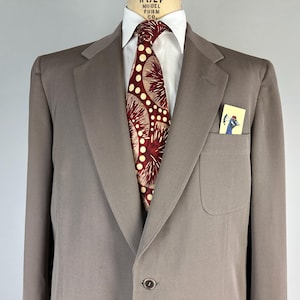 Pak van staal uit de jaren 50 | Vintage jaren 50 tweedelig grijs wollen jasje met enkele rij knopen en ingekeepte revers en Hollywood-taillebroeken | Maat 42 (groot) afbeelding 4