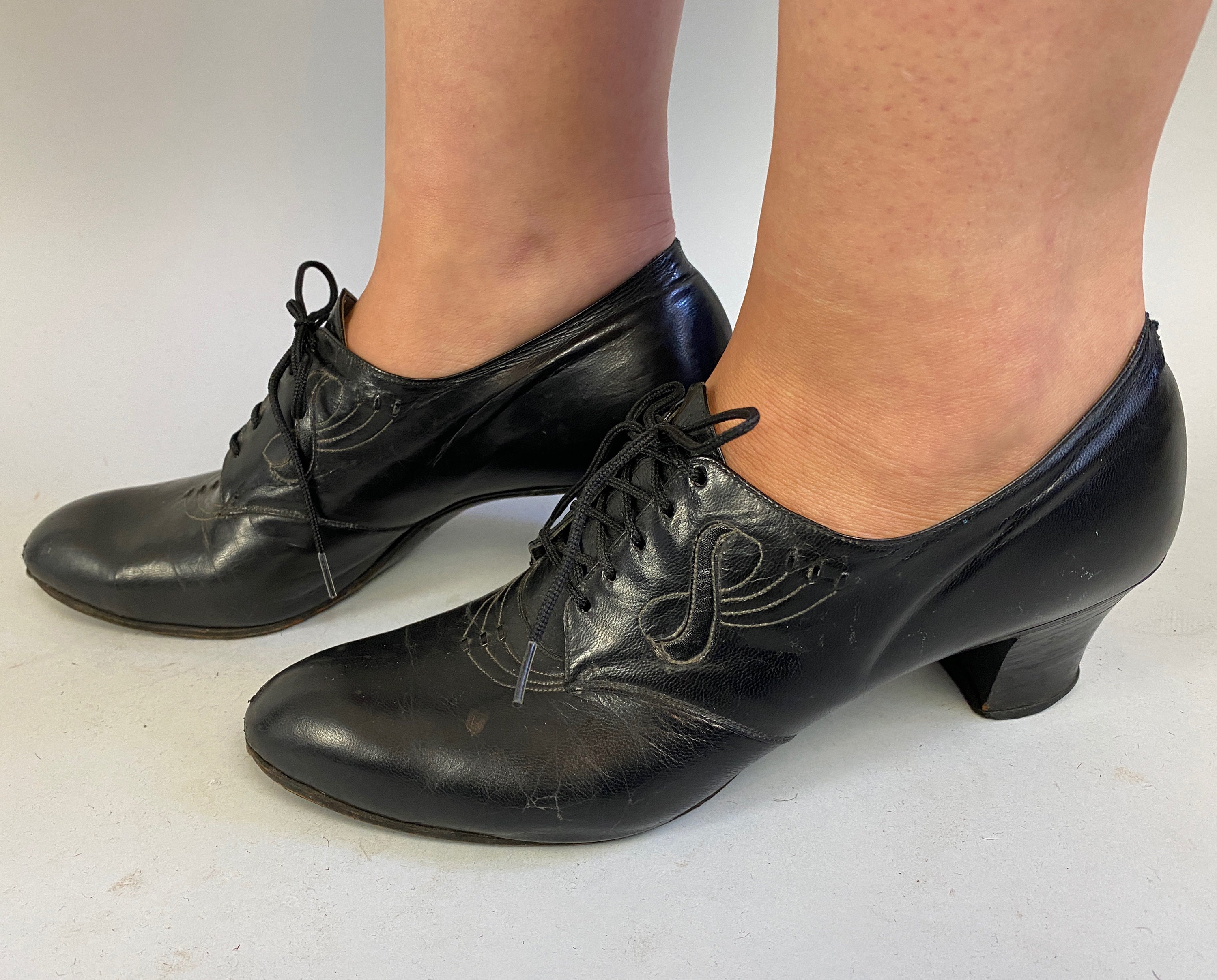 1930s Deco Darling Lace Up Heels Vintage 30s Black Leather Oxford