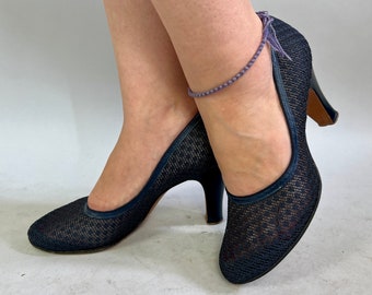 1950s Lovely in Lace Pumps | Vintage 50s Navy Blue Mesh See Through Summer Shoes with Patent Leather High Heels | Size US 7.5 7&1/2