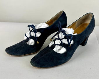 1960s Peek-a-boo Ghillie Laces Pumps Vintage 60s Navy Blue Suede