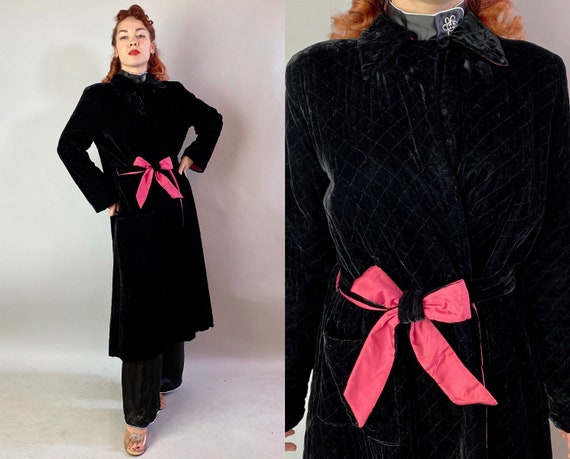 1940s Vivacious Verna Velvet Dressing Gown | Vinta