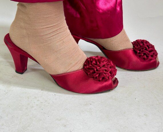 1940s Perfect Pinup Pumps | Vintage 40s Crimson Satin Lounge Boudoir Slip On Mules High Heel Slippers with Peep Toe & Rosette | Size US 8 9