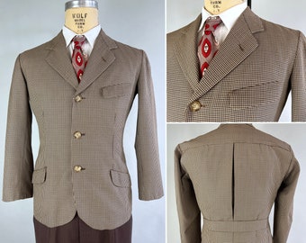 1930s Out with the Hounds Belted Back Jacket | Vintage 30s Shades of Brown Houndstooth Sport Coat w/Box Pleat & Vents | Size 38 Medium Short