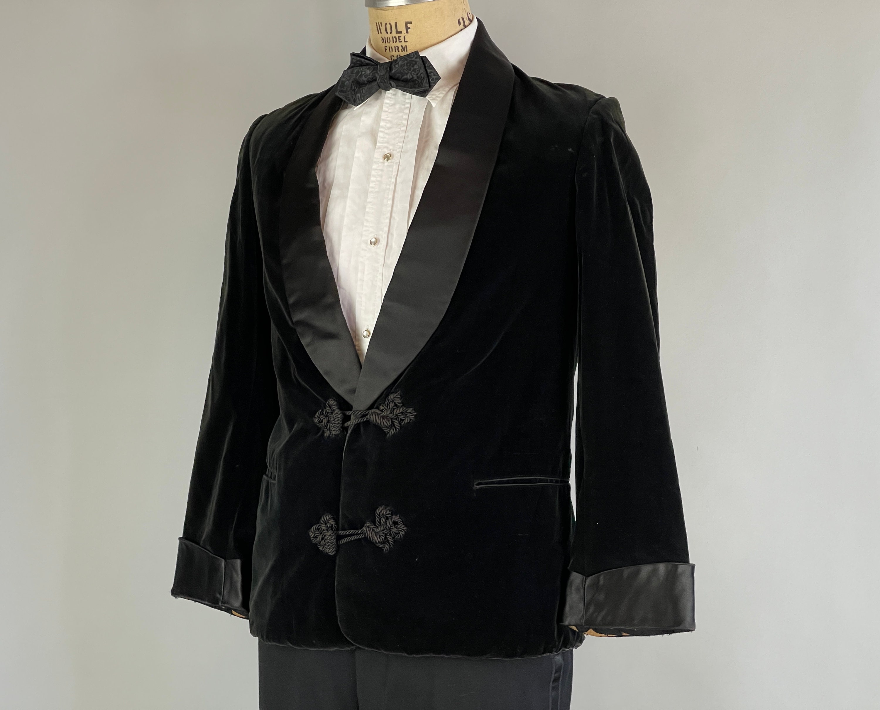 1900s Dandy Noir Smoking Jacket | Vintage Edwardian Teens