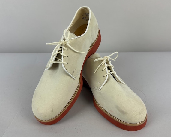 1950s Young Buck Whites | Vintage 50s Matte White Suede Leather Lace-up Saddle Oxfords Shoes with Red Ochre Rubber Soles | Size 8