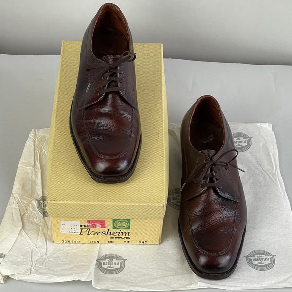 1960s Sporty Florsheim Shoes | Vintage 60s Leather Pecan Brown Apron Toe Eton Oxfords New In Box Deadstock NIB  | Size US 9.5  9&1/2