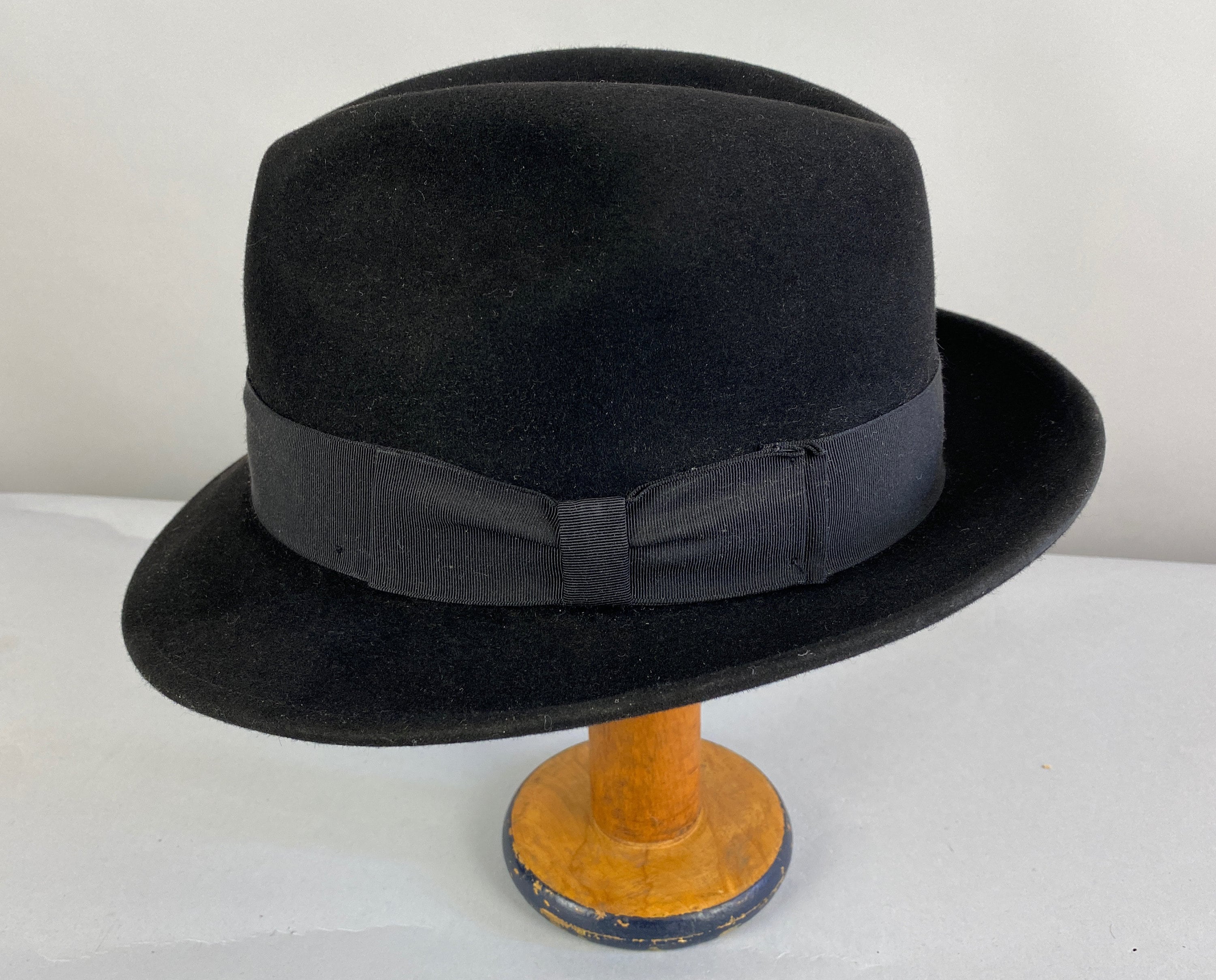 1940s Gumshoe Fedora | Vintage 40s Jet Black Fur Felt Hat with ...