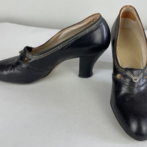 1930s Alluring Audrey Pumps Vintage 30s Black Leather With Silver ...