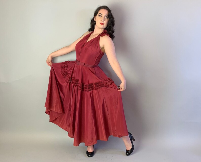 Medium Vintage 40s Merlot Rayon Taffeta Cocktail Party Frock wHalter Neck Bow /& Belt by Goth\u00e9 1940s Intoxicating Isabel Designer Dress