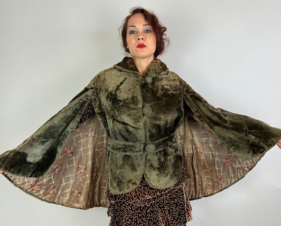 1920s Cuddle Up Clara Cape | 20s Antique Vintage Dark Olive Green Velveteen Faux Fur Belted Cloak Wrap w/ Silk Lining | Large Extra Large XL