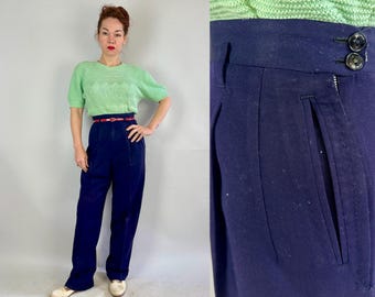1940er Jahre Sorglos Cathy Hose | Vintage 40er Jahre Marineblau Wolle Side Zip Slacks Hose mit hoher Taille Plissee Front & Dropped Gürtelschlaufen | Mittel