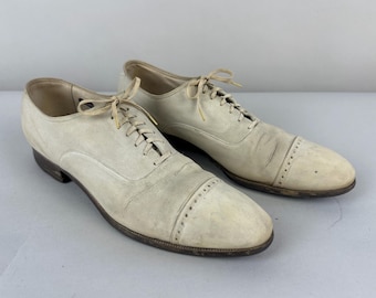 1930s Lawn Party Lindy Shoes | Vintage 30s Matte White Suede Lace-up Oxfords Dress Bucks with Cap Toe and Leather Sole | Size 10.5 10&1/2 US