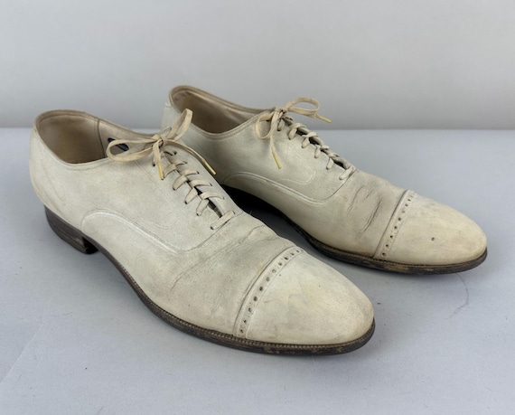 1930s Lawn Party Lindy Shoes | Vintage 30s Matte White Suede Lace-up Oxfords Dress Bucks with Cap Toe and Leather Sole | Size 10.5 10&1/2 US