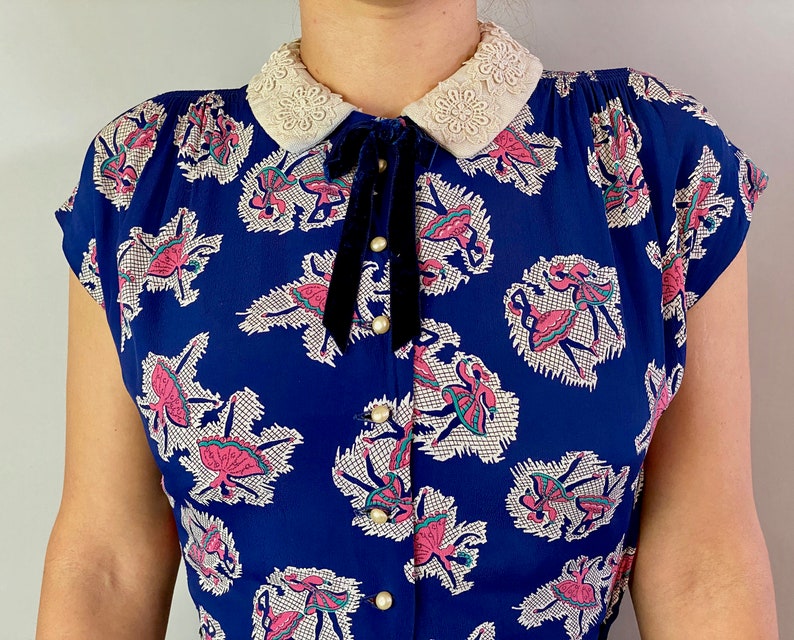 Small Vintage 40s Midnight Blue With Pink and White Novelty Print Dancing Rayon Crepe Frock wLace Collar 1940s Dancers Delight Dress