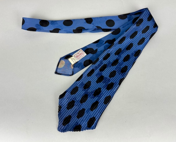 1940s Polkadots and Pleats Necktie | Vintage 40s Midnight Blue and Black Dots Silk Self Tie Cravat with Vertical Knife Pleats by "Wembley"