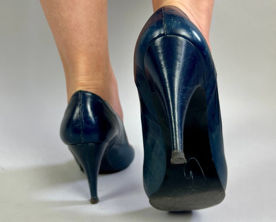 Vintage Ride the Wave Pumps | 80s-does-50s Navy B… - image 9