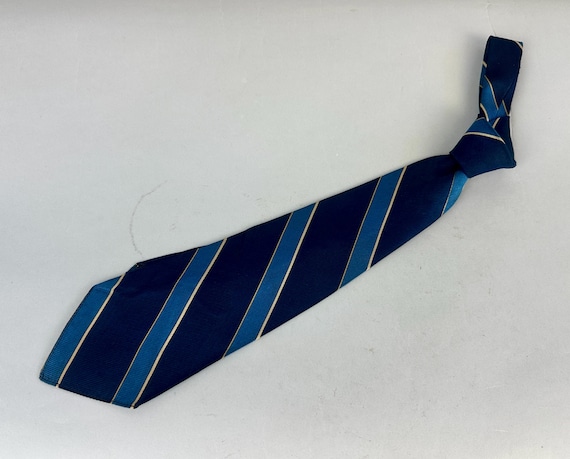 1930s Stoic Stripes Necktie | Vintage 30s Silk Bias Striped Self Tie Cravat in Navy Azure Blue and Silver
